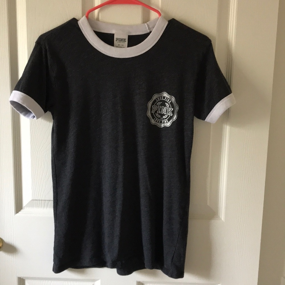 Pink t shirt size xs